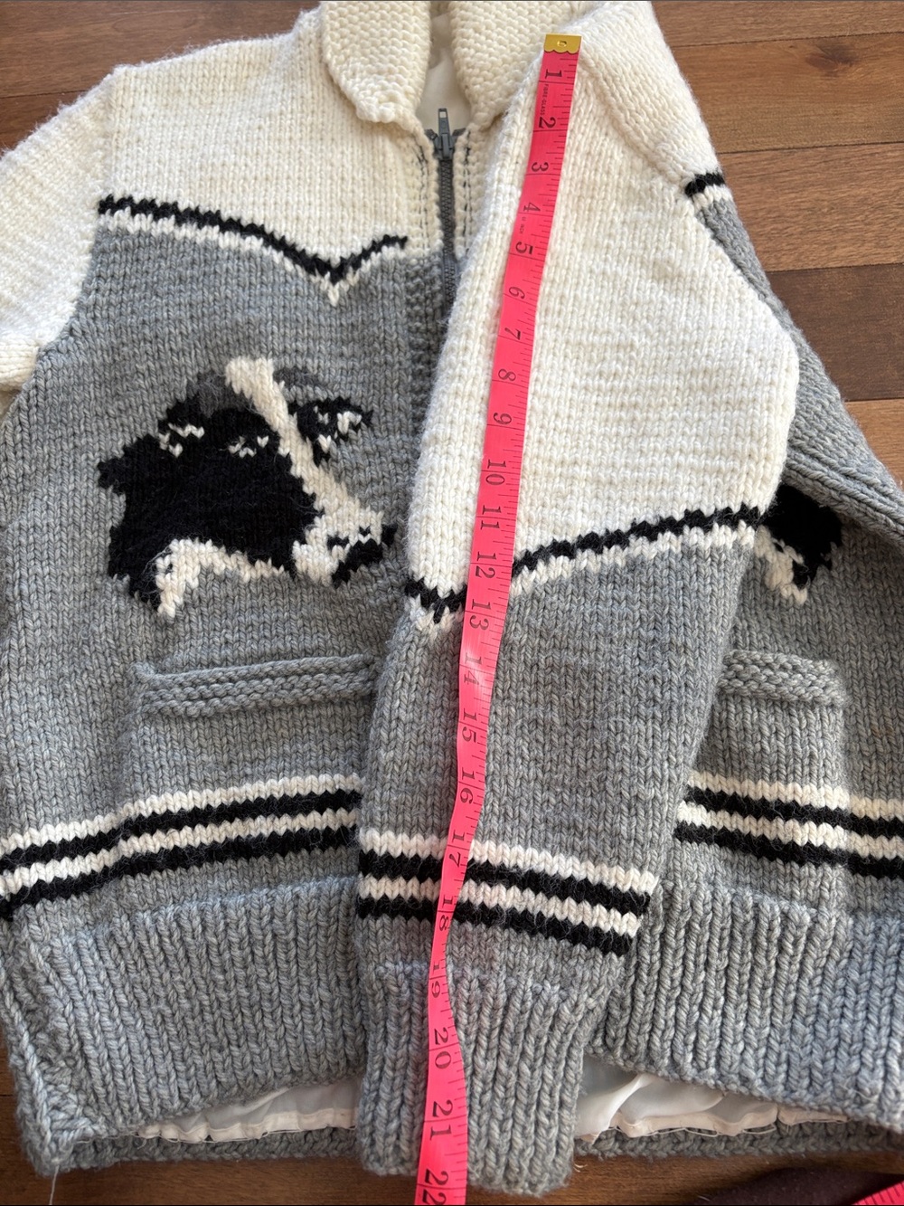 Handmade Vintage Chunky Zip-Front Cow Motif Sweater Vest in Gray & Cream - Picture 9 of 12